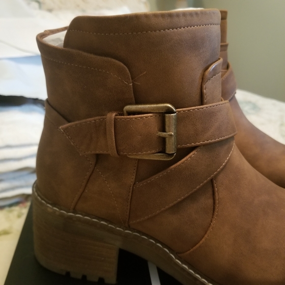 🥾 NEW Lane Bryant Ankle Boots - Picture 3 of 11